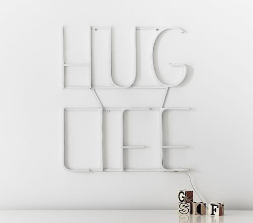 Купить Световые буквы LED Sentiment Wall Light: Hug Life в интернет-магазине roooms.ru