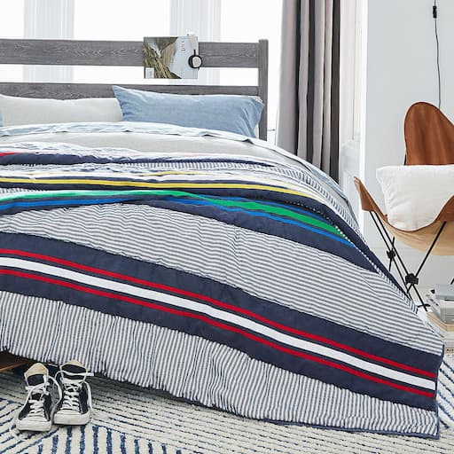 Купить Стеганое покрывало  Riverside Stripe Quilt Multi в интернет-магазине roooms.ru