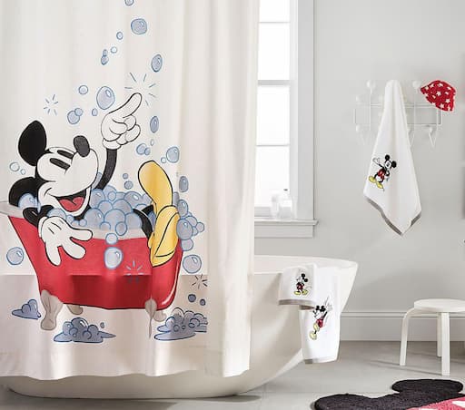 Купить Набор (шторка, коврик, полотенца) Disney Mickey Mouse Bath Collection Set with towels curtain and mat в интернет-магазине roooms.ru