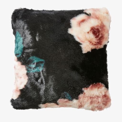 Купить Декоративная подушка Emily & Meritt Bed of Roses Faux Fur Pillow Cover 18x18 Black/Blush в интернет-магазине roooms.ru