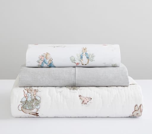 Купить Комплект постельного белья Peter Rabbit™ Allover Quilt Set в интернет-магазине roooms.ru