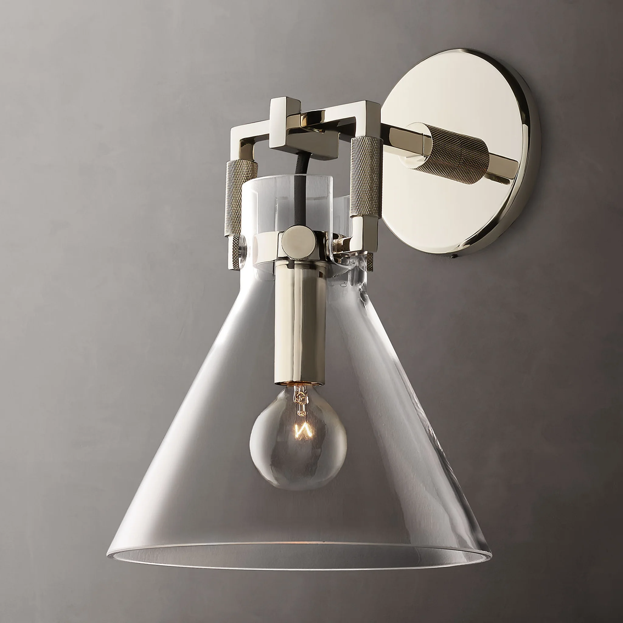 Купить Бра Machinist Glass Funnel Sconce 8" в интернет-магазине roooms.ru