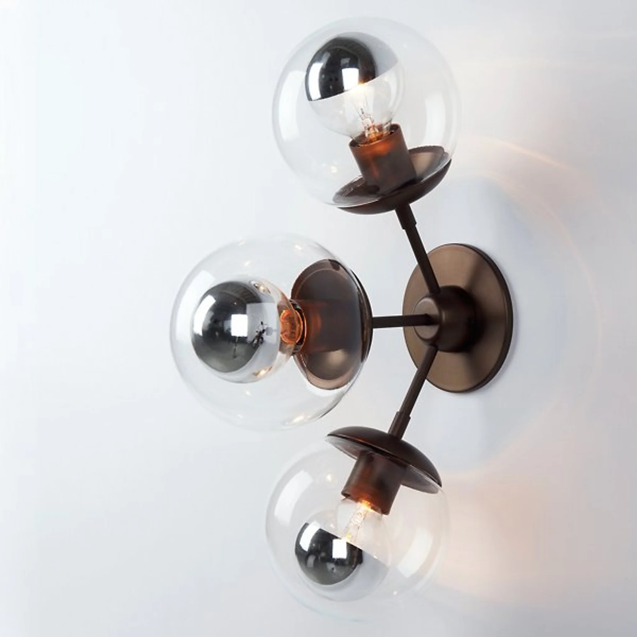 Купить Бра Modo Wall Sconce - 3 Globes в интернет-магазине roooms.ru