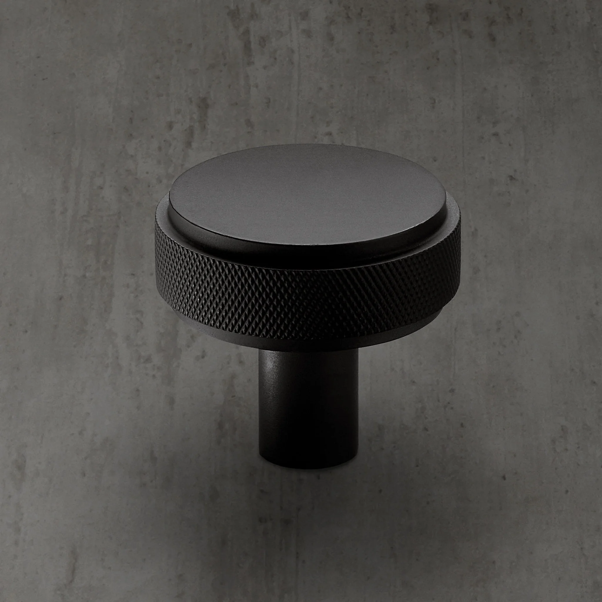 Купить Ручка-кнопка Lambeth Knurled Knob в интернет-магазине roooms.ru