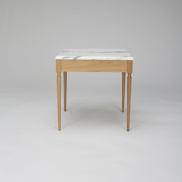 Small,White Oak with Arebescato Corchia Stone