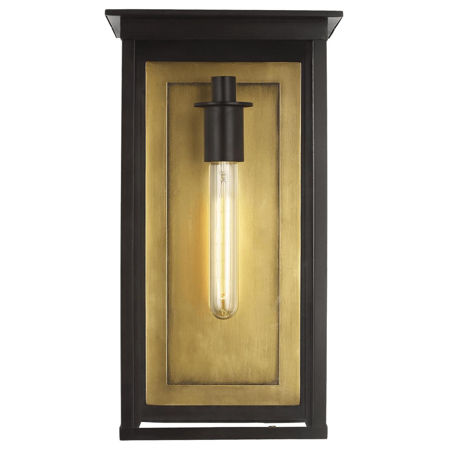 Купить Уличное бра Freeport Large Outdoor Wall Lantern в интернет-магазине roooms.ru