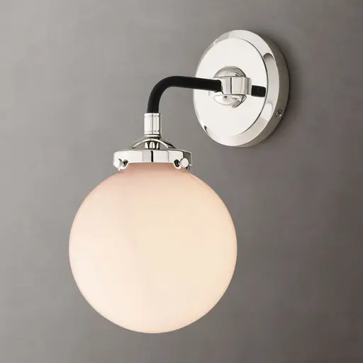 Купить Бра Bistro Globe Milk Glass Sconce в интернет-магазине roooms.ru