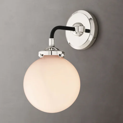 Купить Бра Bistro Globe Milk Glass Sconce в интернет-магазине roooms.ru