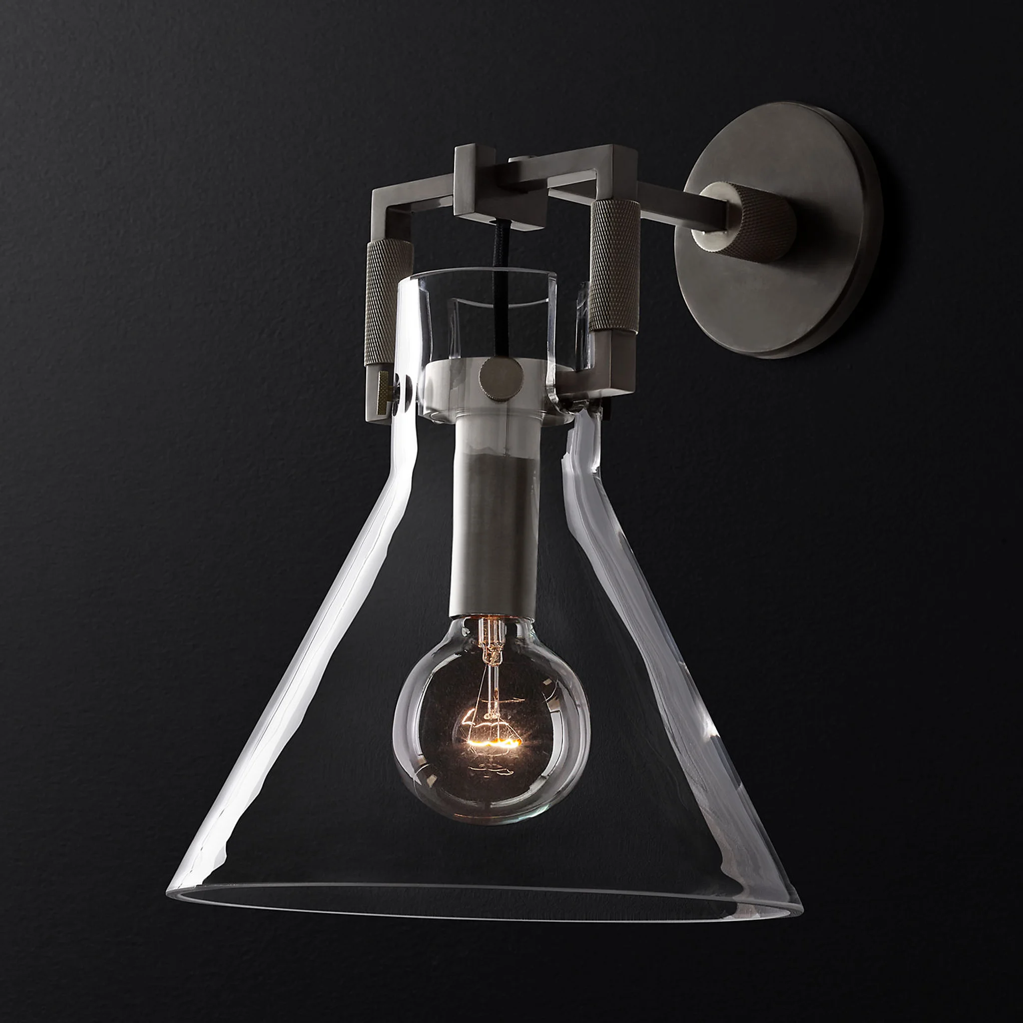 Купить Бра Machinist Glass Funnel Sconce 10" в интернет-магазине roooms.ru