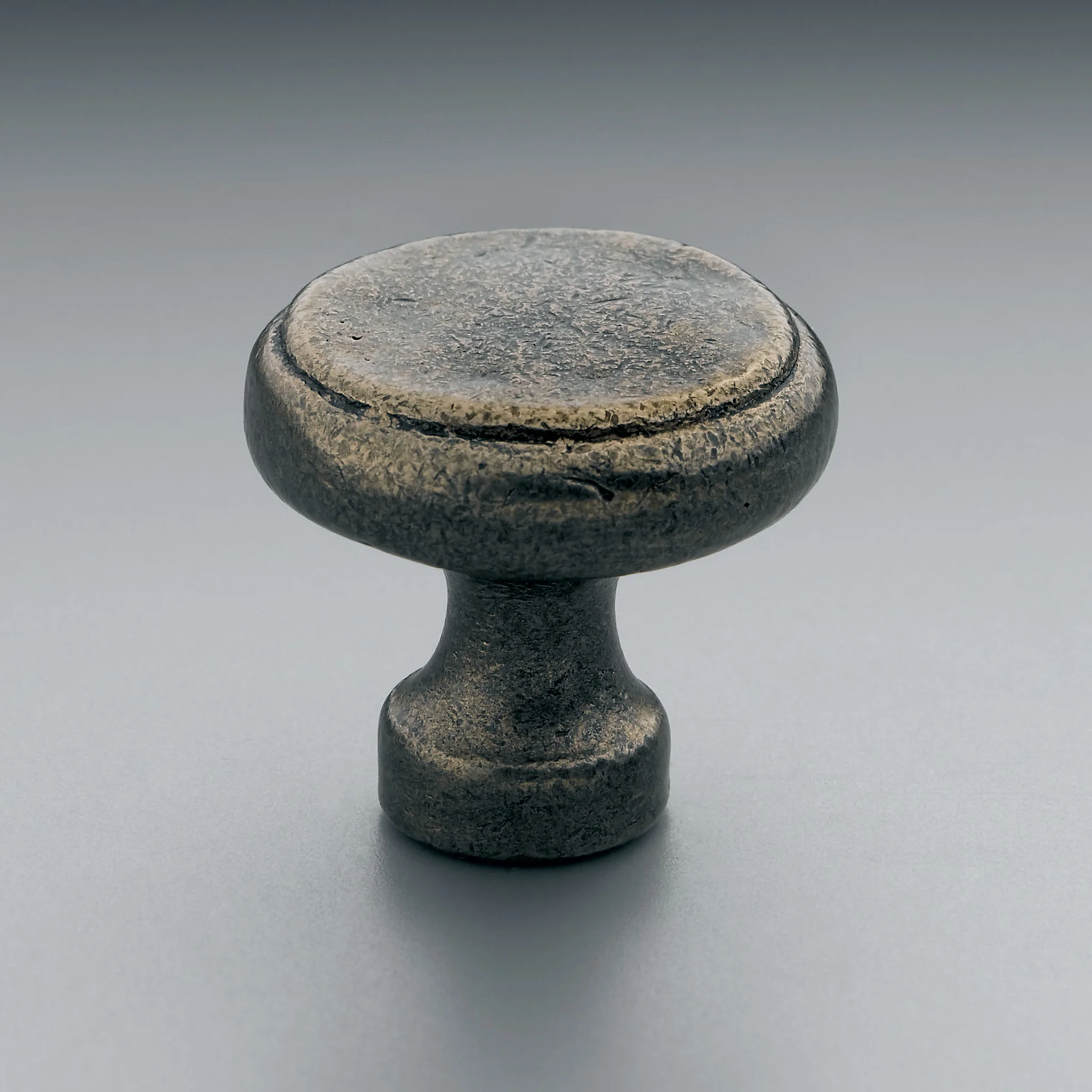 Купить Ручка-кнопка Dakota Button Knob в интернет-магазине roooms.ru