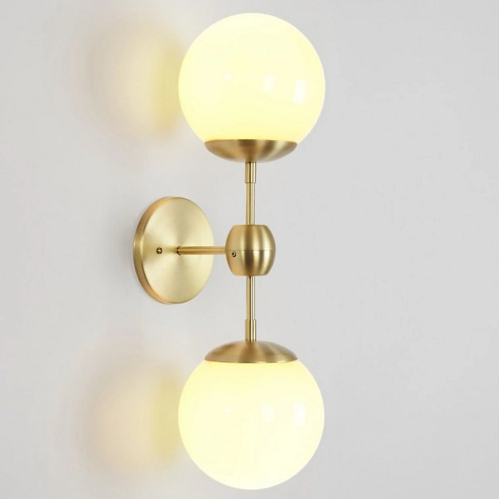 Купить Бра Modo Wall Sconce - 2 Globes в интернет-магазине roooms.ru