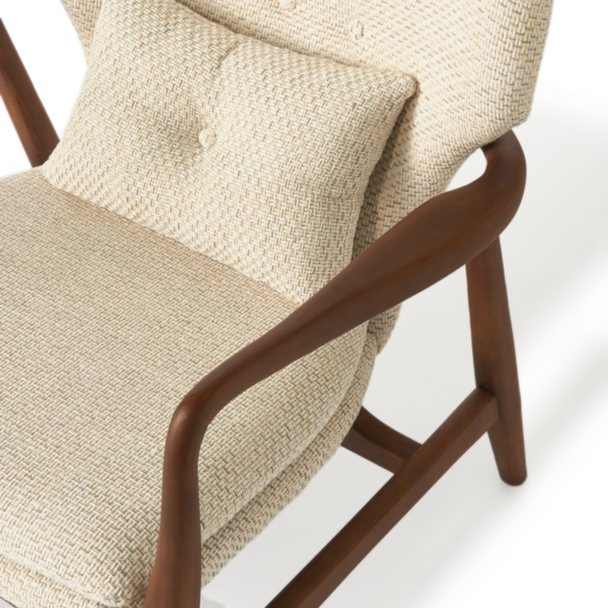 Купить Кресло Rough Fabric Peggy Chair в интернет-магазине roooms.ru